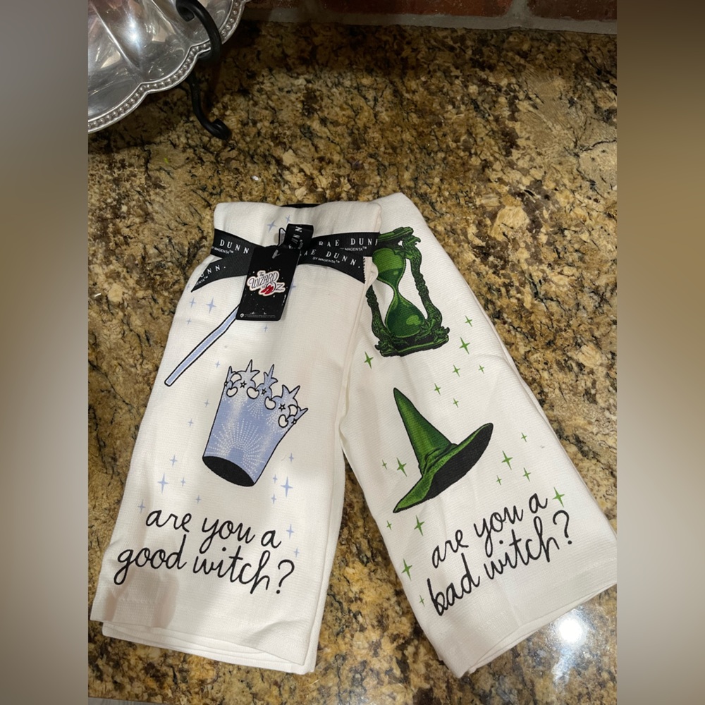 Rae Dunn Disney Wizard of Oz 85th Anniversary Kitchen Towel set -Brand new!